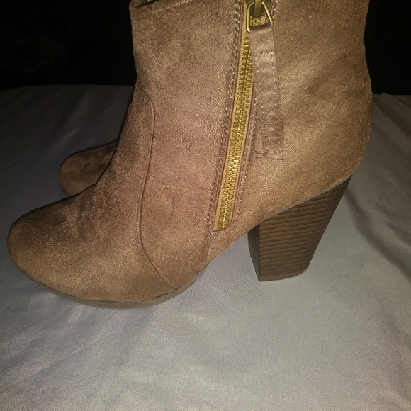 Sold - Picture 2 of 5